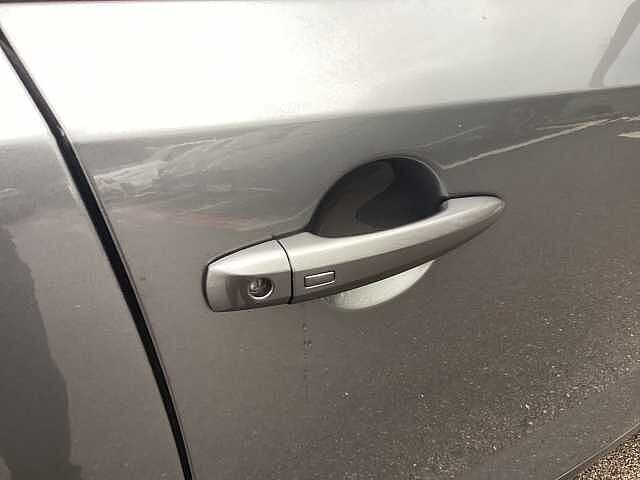 Nissan Qashqai 1.3 DiG-T MH N-Connecta 5dr