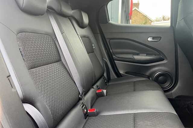 Nissan Juke 1.0 DiG-T 114 Kiiro 5dr