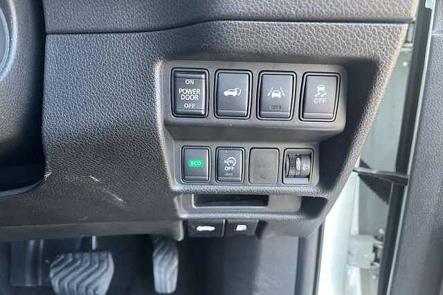 Nissan X-trail Station Wagon 2.0 dCi N-Connecta 5dr Xtronic