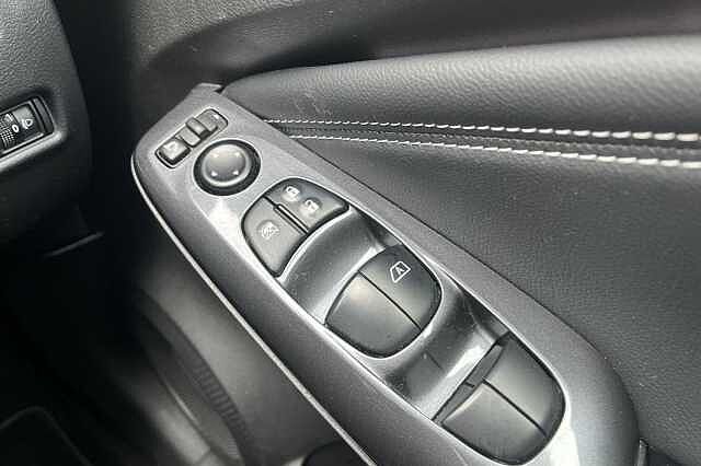 Nissan Juke 1.6 Hybrid Tekna 5dr Auto