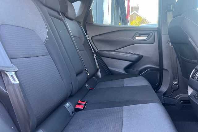 Nissan Qashqai 1.3 DiG-T MH 158 N-Connecta 5dr 4WD Xtronic