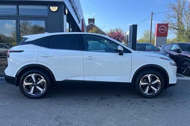 Nissan Qashqai 1.3 DiG-T MH 158 N-Connecta 5dr 4WD Xtronic