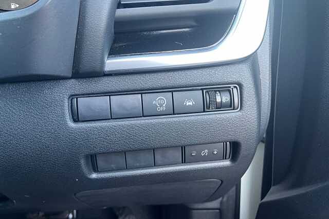 Nissan Qashqai 1.3 DiG-T MH 158 N-Connecta 5dr 4WD Xtronic