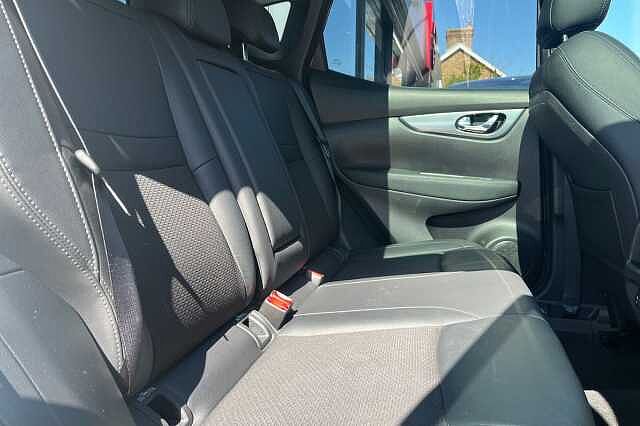 Nissan Qashqai 1.7 dCi Tekna 5dr 4WD CVT