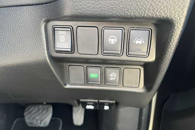 Nissan Qashqai 1.7 dCi Tekna 5dr 4WD CVT