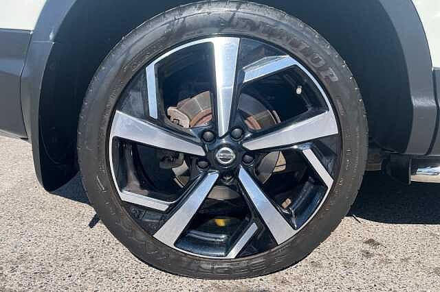 Nissan Qashqai 1.7 dCi Tekna 5dr 4WD CVT