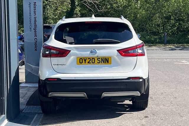 Nissan Qashqai 1.7 dCi Tekna 5dr 4WD CVT