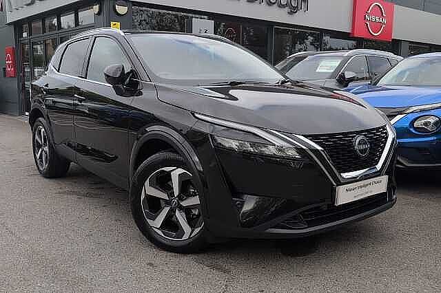 Nissan Qashqai 1.3 DiG-T MH N-Connecta 5dr with Glass Roof
