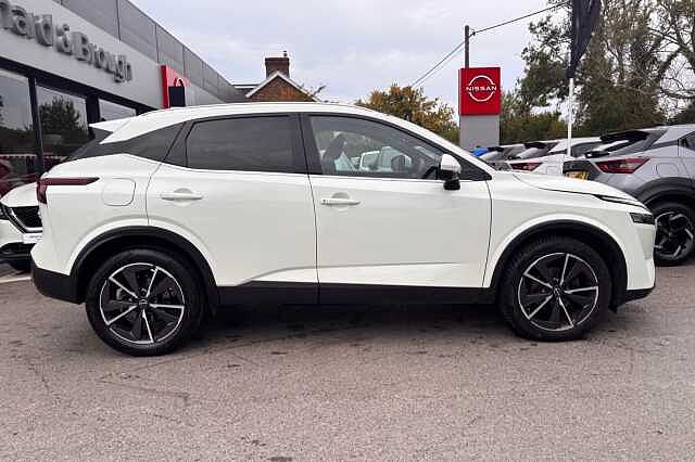 Nissan Qashqai 1.3 DiG-T MH Tekna 5dr
