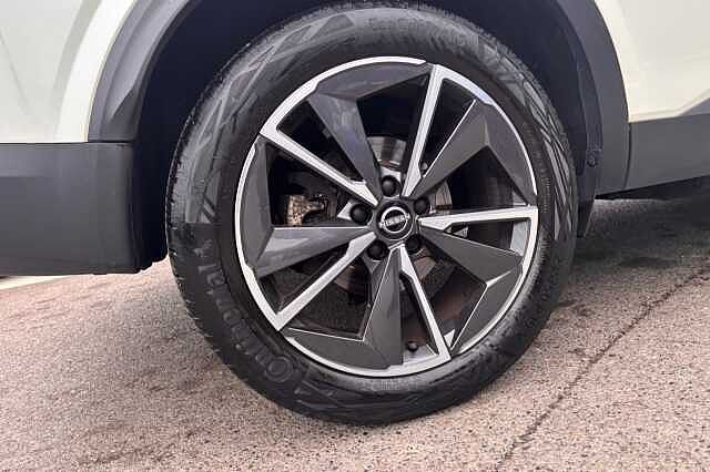 Nissan Qashqai 1.3 DiG-T MH Tekna 5dr
