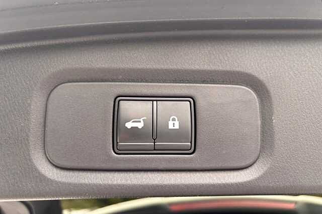 Nissan Qashqai 1.3 DiG-T MH Tekna 5dr