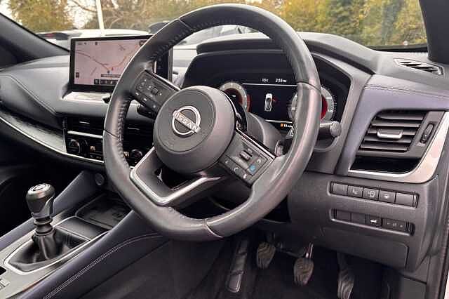 Nissan Qashqai 1.3 DiG-T MH Tekna 5dr