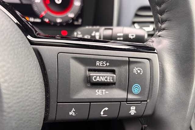 Nissan Qashqai 1.3 DiG-T MH Tekna 5dr