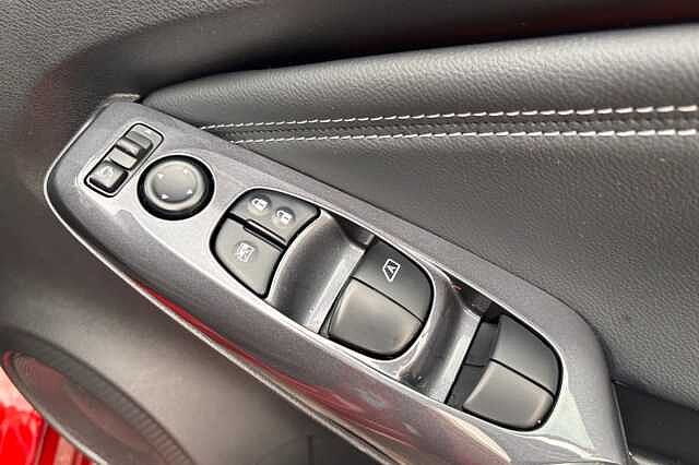 Nissan Juke 1.0 DiG-T 114 Tekna 5dr