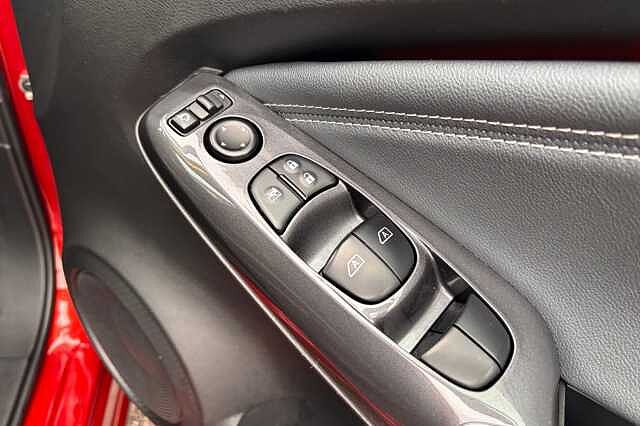 Nissan Juke 1.0 DiG-T N-Connecta 5dr