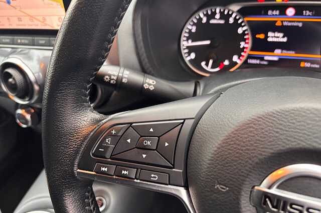 Nissan Juke 1.0 DiG-T N-Connecta 5dr