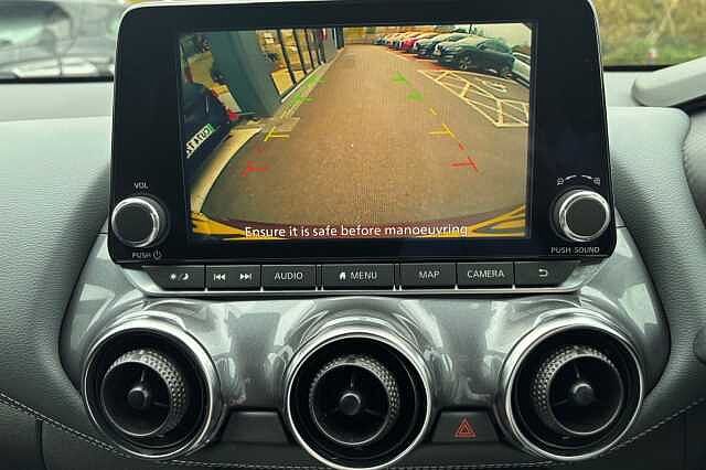 Nissan Juke 1.0 DiG-T N-Connecta 5dr