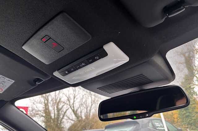 Nissan Juke 1.0 DiG-T N-Connecta 5dr