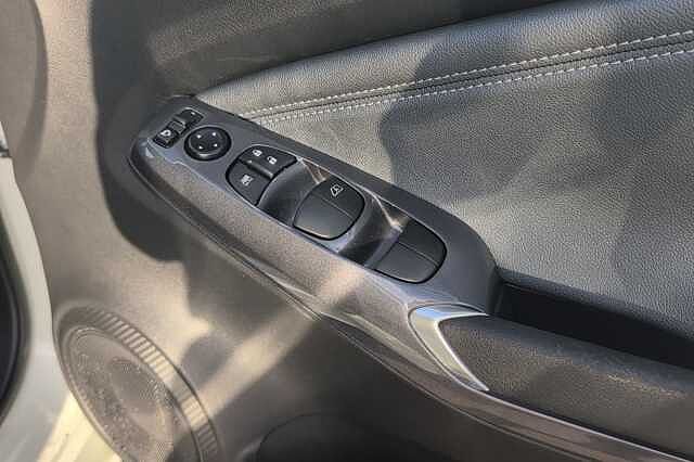 Nissan Juke 1.0 DiG-T 114 N-Connecta 5dr