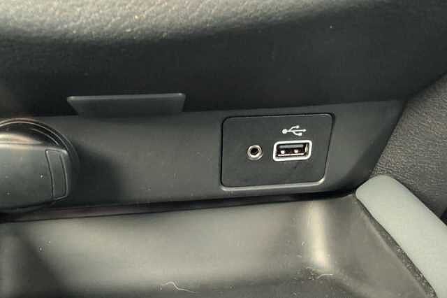 Nissan Juke 1.0 DiG-T 114 N-Connecta 5dr