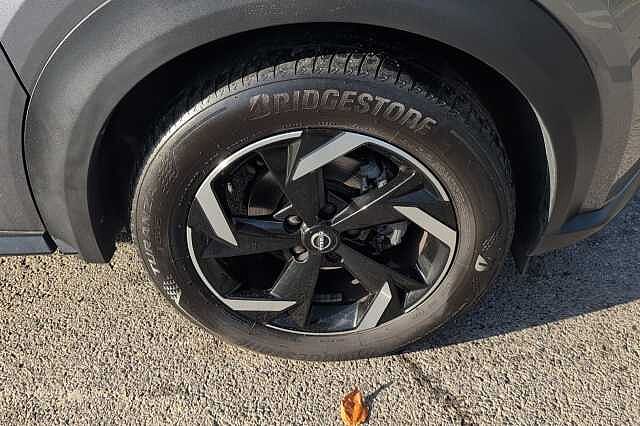 Nissan Juke 1.0 DiG-T 114 N-Connecta 5dr