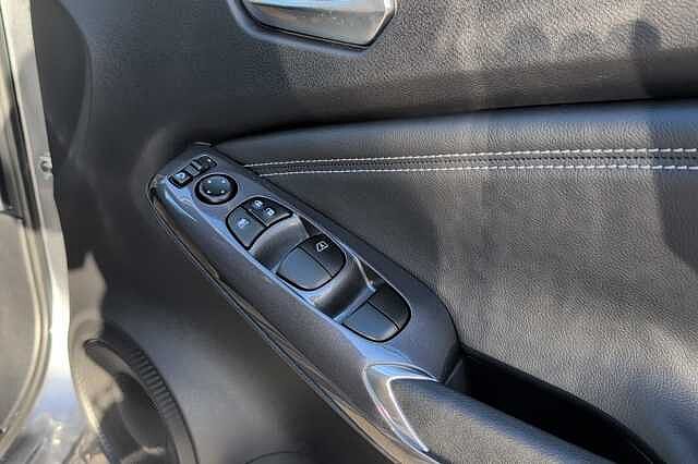 Nissan Juke 1.0 DiG-T 114 N-Connecta 5dr