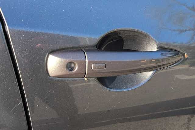 Nissan Juke 1.0 DiG-T 114 N-Connecta 5dr