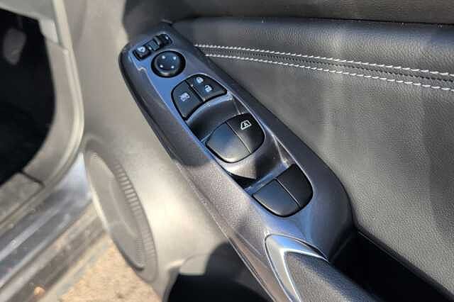 Nissan Juke 1.0 DiG-T 114 N-Connecta 5dr