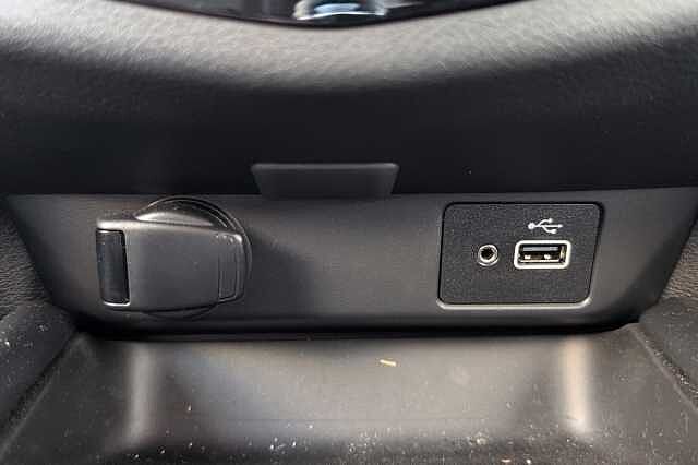 Nissan Juke 1.0 DiG-T 114 N-Connecta 5dr