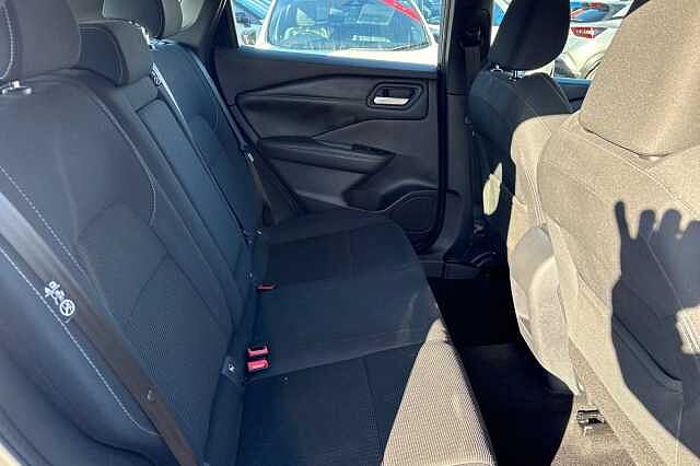 Nissan Qashqai 1.3 DiG-T MH Acenta Premium 5dr