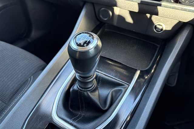 Nissan Qashqai 1.3 DiG-T MH Acenta Premium 5dr