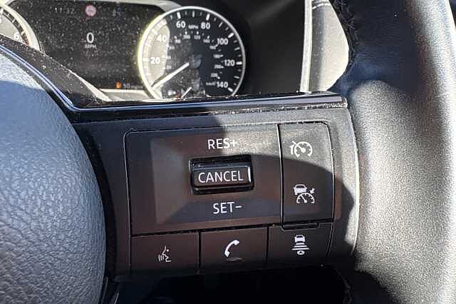 Nissan Qashqai 1.3 DiG-T MH Acenta Premium 5dr